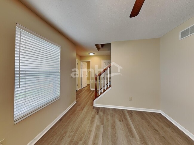 Building Photo - 6297 Satin Wood Dr