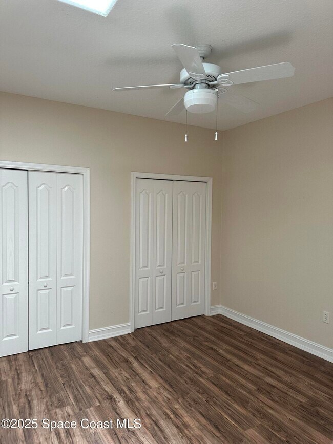 Building Photo - 2087 Hidden Grove Ln