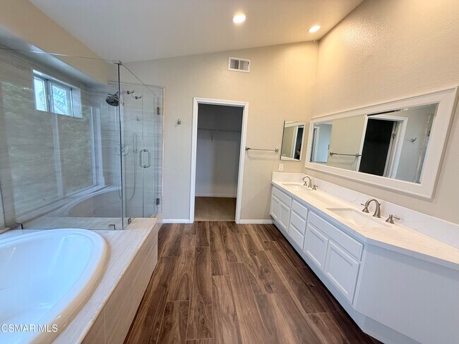 Building Photo - 2851 Silk Oak Ave