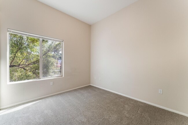 Building Photo - Upgraded condo in gated community