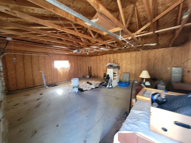 Building Photo - 3 Bedroom Single Family home for Rent