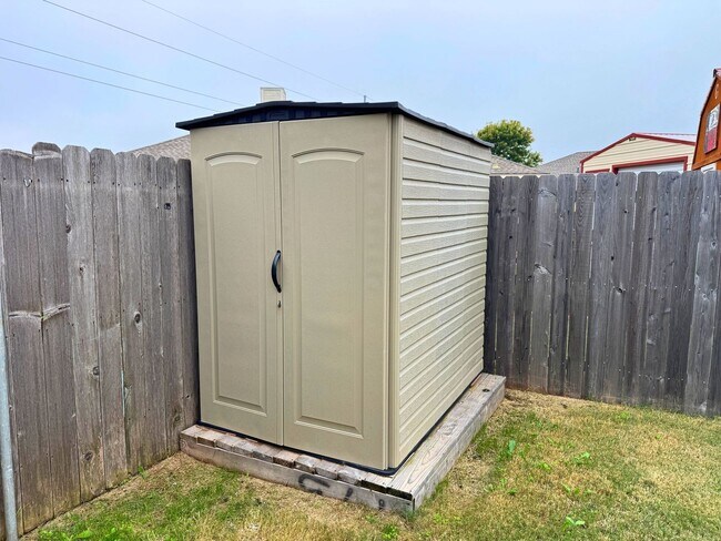 Building Photo - 5426 Ricci St