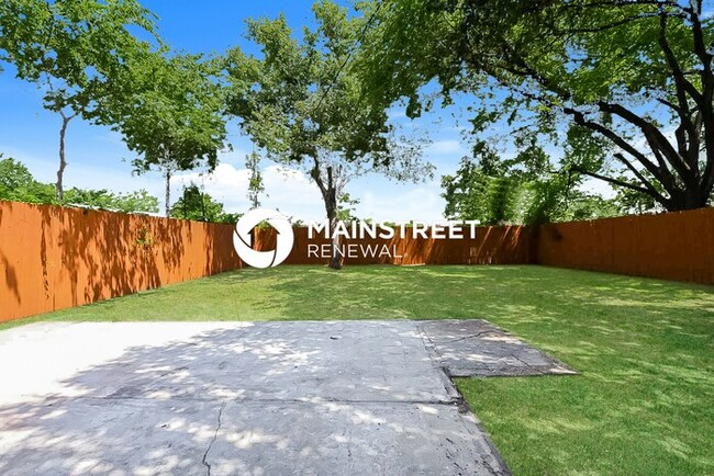 Building Photo - 2403 El Capitan Dr