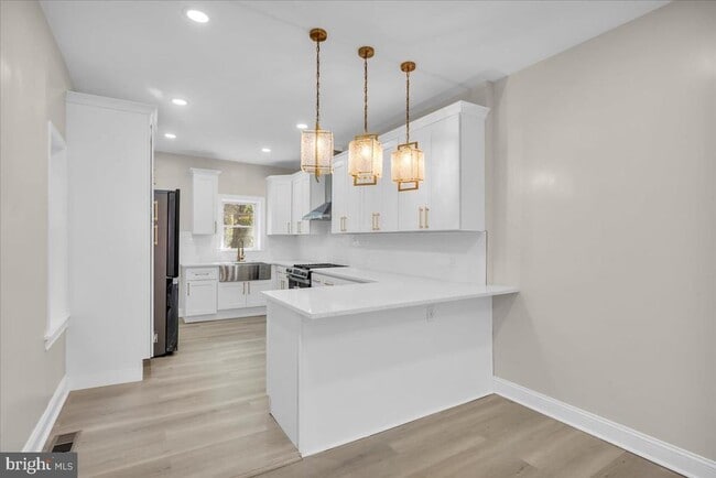 Building Photo - 947 N 66th St