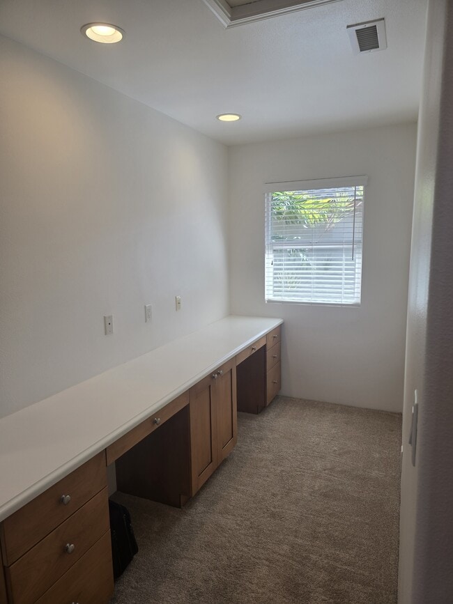 Building Photo - 91-2167-2167 Kaiwawalo St