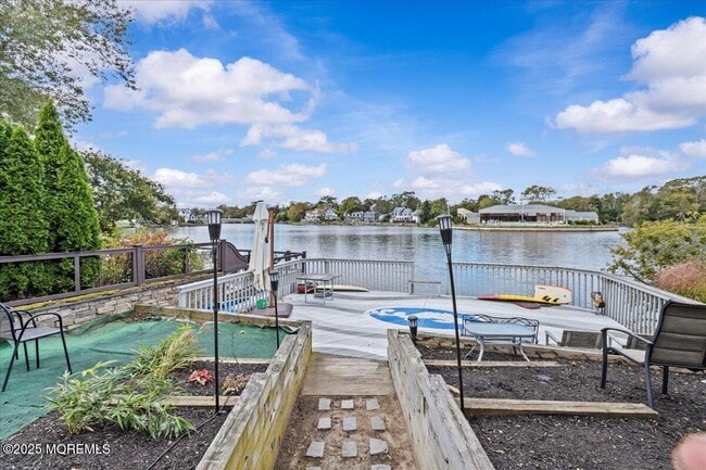 Building Photo - 1503 Comstock St