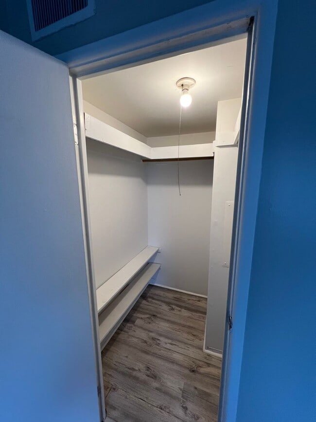 Building Photo - Luxury 1 BD, 1 BA Apartment in Mt Joy!