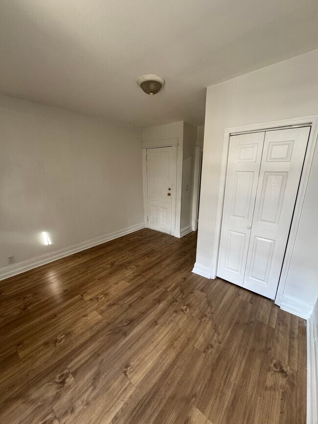 Building Photo - 7329 69th Pl