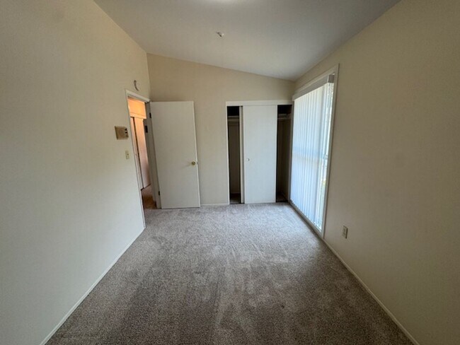 Building Photo - Charming 3-Bedroom Home for Rent in Serra ...