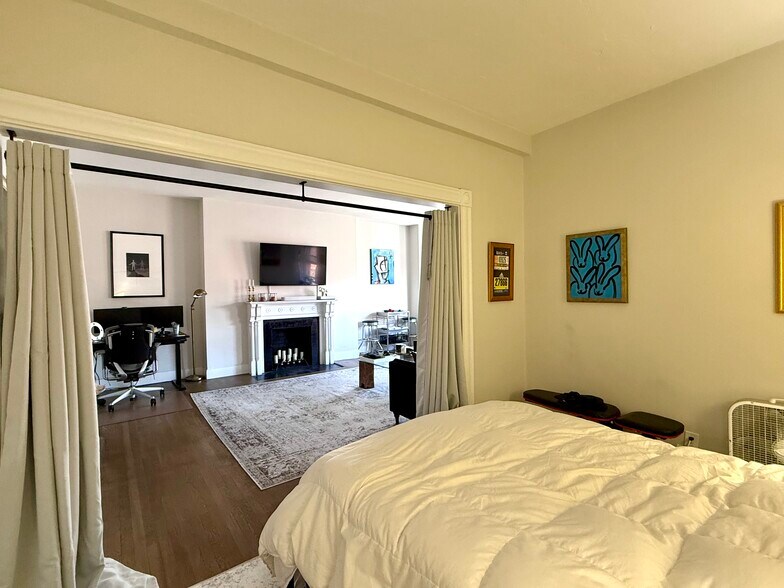 Building Photo - 475 Beacon St