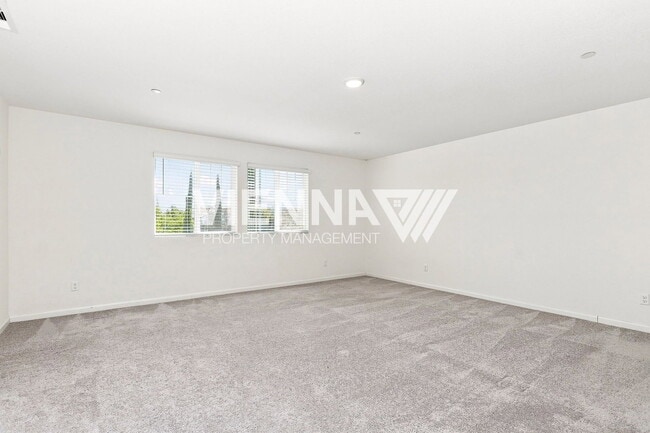 Building Photo - 3033 Welton Cir