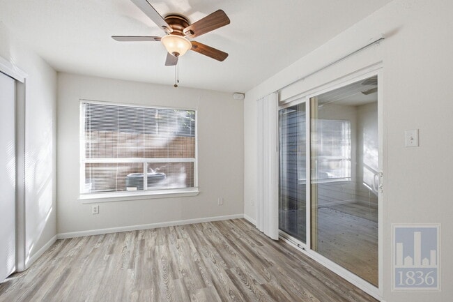 Building Photo - 1514 Parker Ln