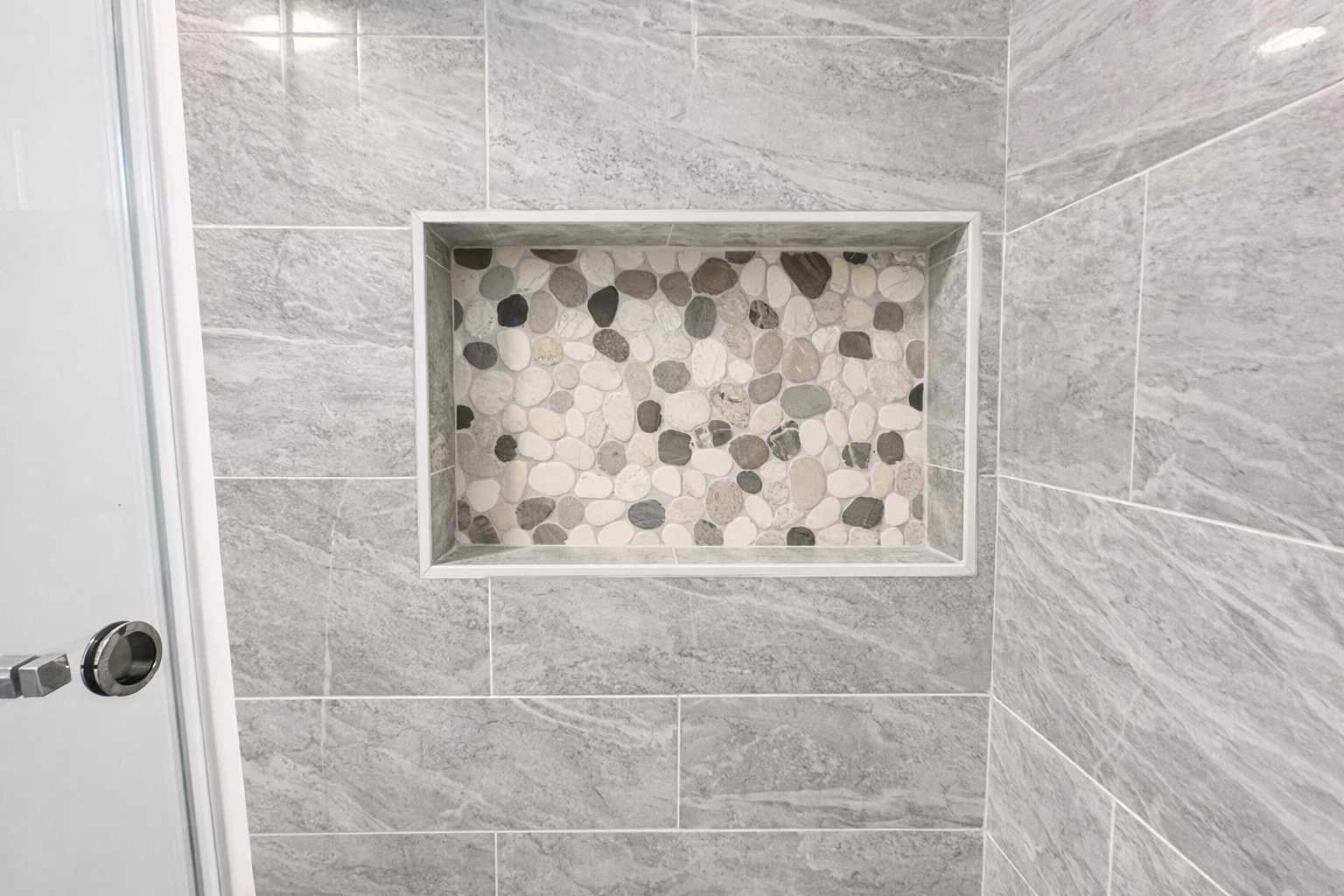 Building Photo - 6905 Noble Ave