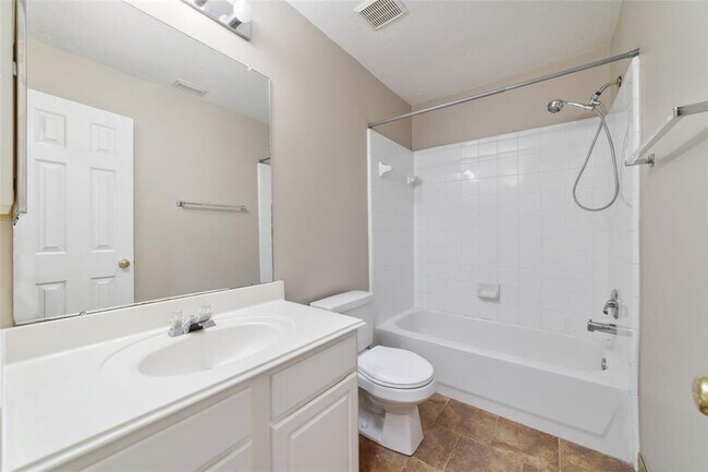 Building Photo - 202 S Walden Elms Cir