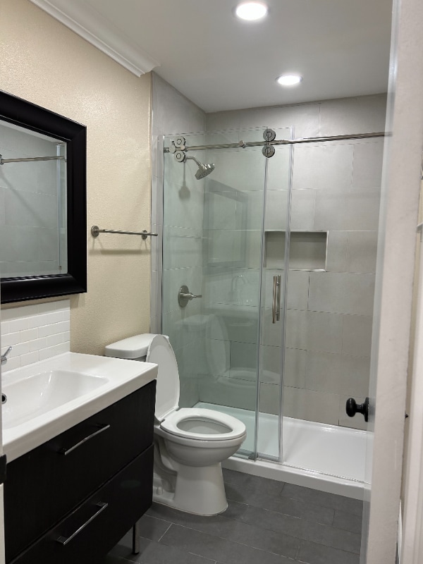 Building Photo - 674 Kirkland Dr