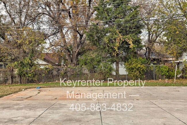 Building Photo - ACCEPTS HOUSING VOUCHERS - Bright & Stylish 2-Bedroom Close to the Plaza District