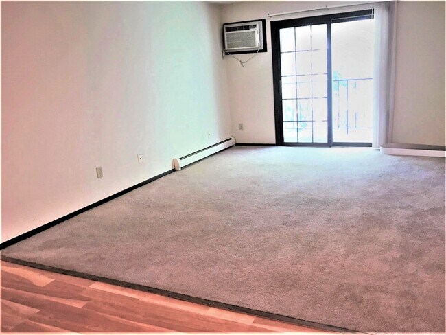 Building Photo - 2442 Chalet Gardens Ct