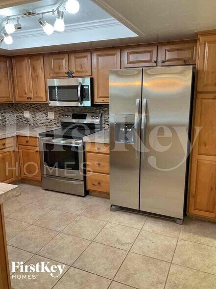 Building Photo - 8501 E Lee Pl