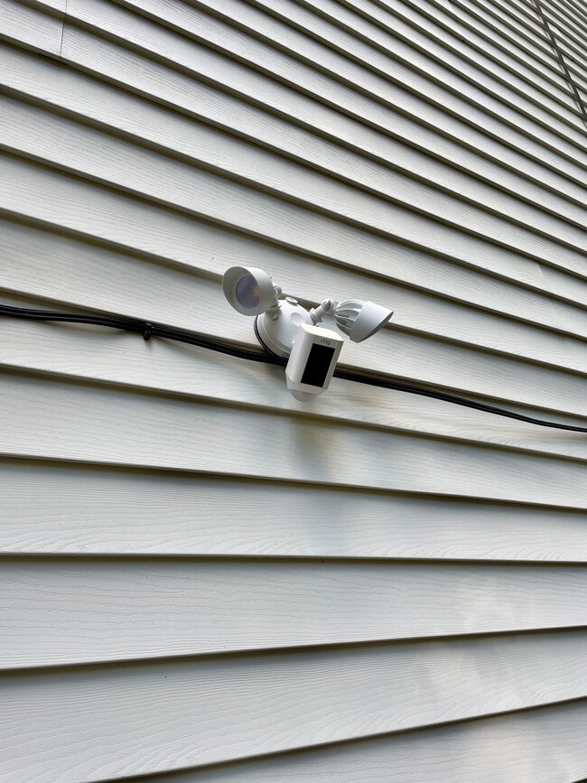 Building Photo - 1080 Huntington Trce SE