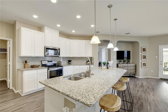 Building Photo - 311 Jarbridge Dr