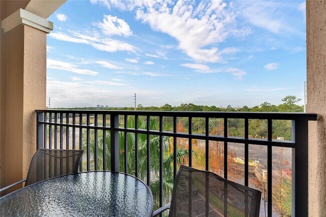 Building Photo - 12544 Floridays Resort Dr