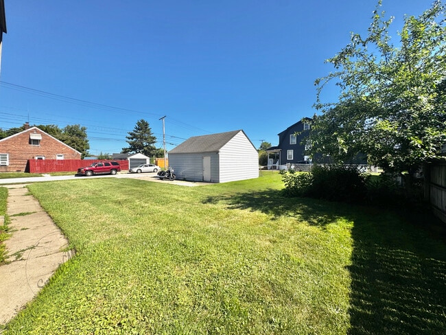 Building Photo - 29447 Kelly Rd