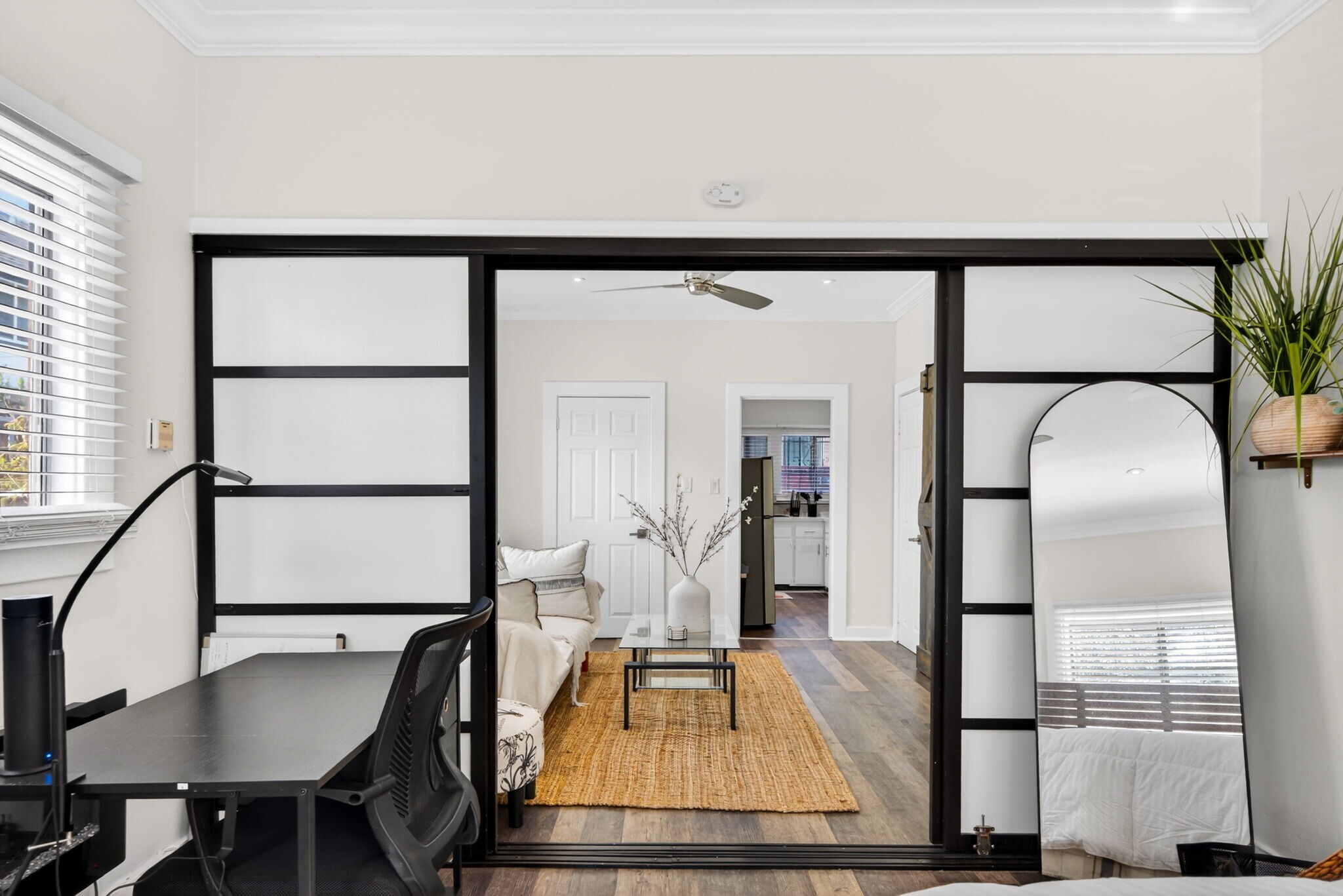 Building Photo - 5917 Lexington Ave