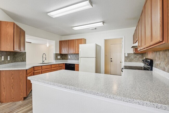 Building Photo - 16216 Ike Ln