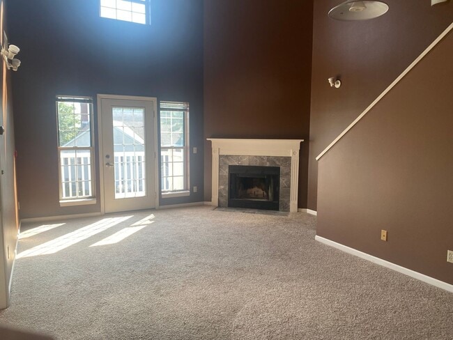 Building Photo - 2 Bedroom 2 Bathroom with Loft- Available Now!