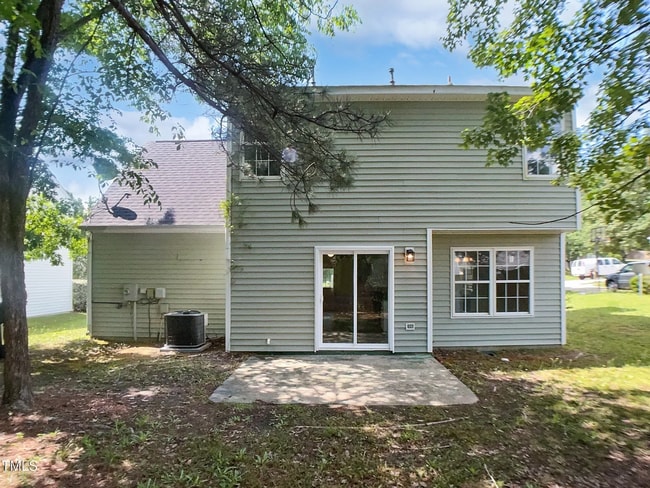 Building Photo - Updated 3BR Home with Garage, Pet Friendly!