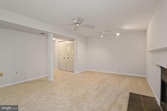 Building Photo - Townhome in Pinecrest