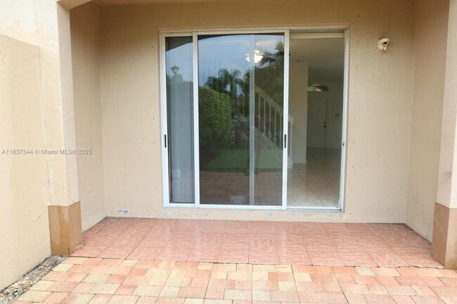 Building Photo - 185 Riverwalk Cir