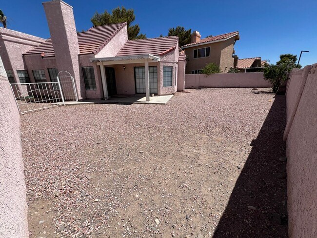 Building Photo - Beautifully Renovated 3-bedroom Home for Rent