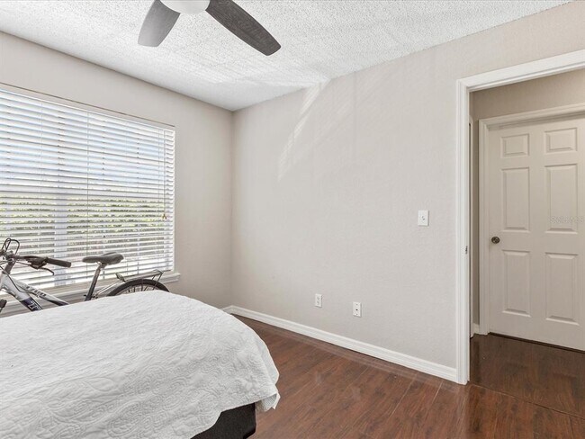 Building Photo - 2550 N Alafaya Trail