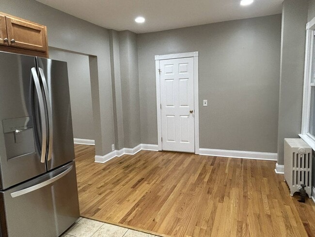 Building Photo - 42 Vanderbilt Ave