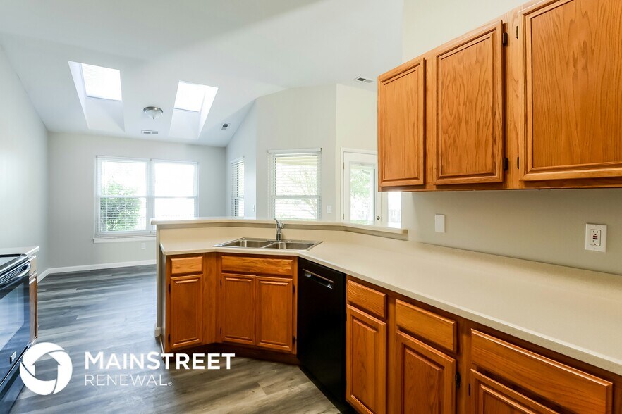 Building Photo - 218 Brower Ln