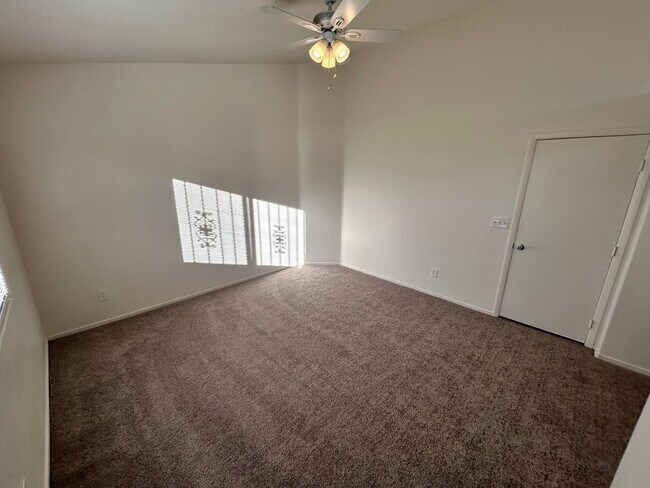 Building Photo - Welcome Home! Charming 3 Bedroom, 2 Bath, ...