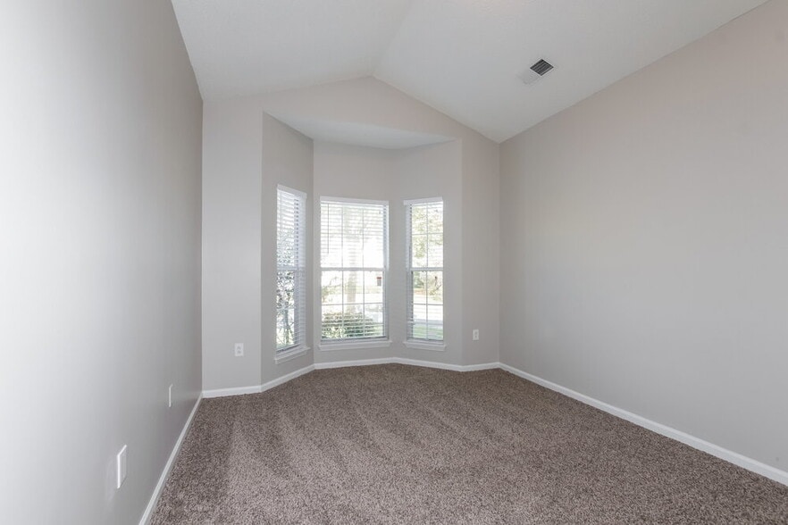 Building Photo - 11910 Harris Ridge Dr