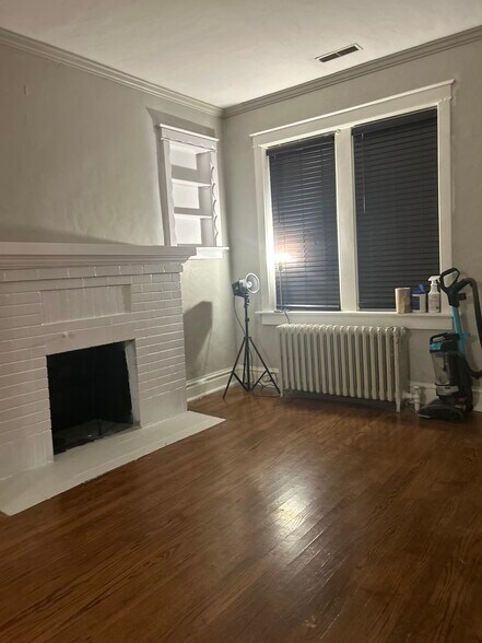 Primary Photo - 1118 Ralph Ter