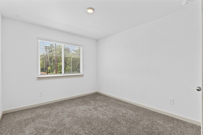 Building Photo - 2905 Highgate Hill Ln