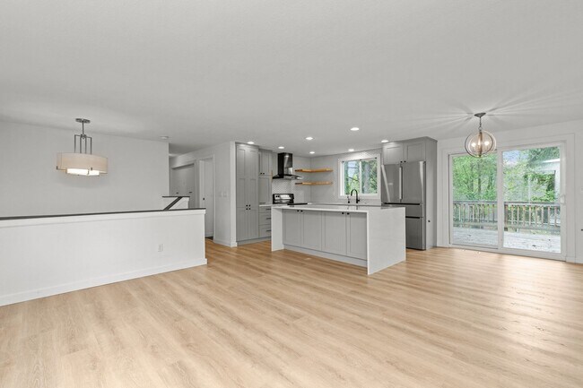 Building Photo - 4Bd Bothell Home!