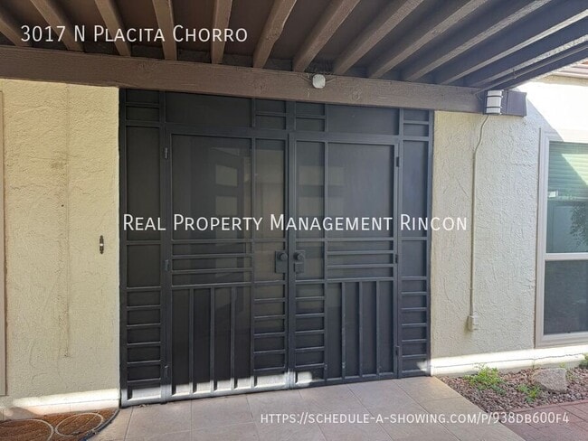Building Photo - 3017 Placita Chorro