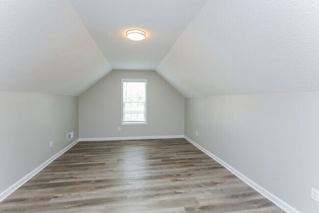 Building Photo - 257 Natchez Cir