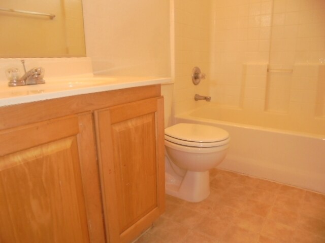 Building Photo - 11801 N Olive St