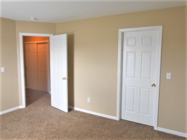 Building Photo - 1245 Cloverview St