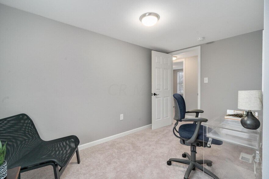 Room 2 - 1408 S Ohio Ave