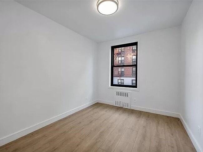 Building Photo - 880 68th St