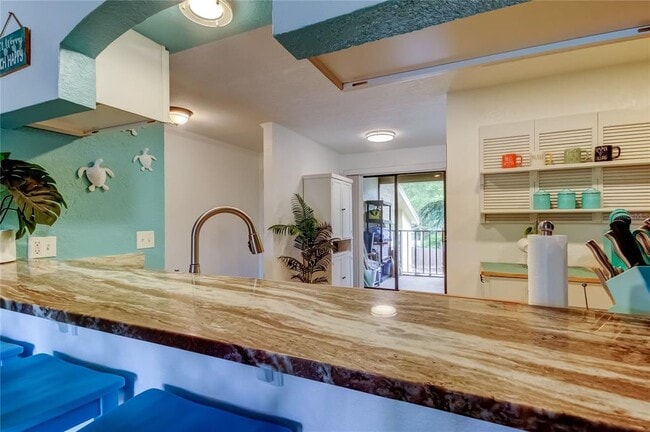 Building Photo - 12261 Sailwinds Dr