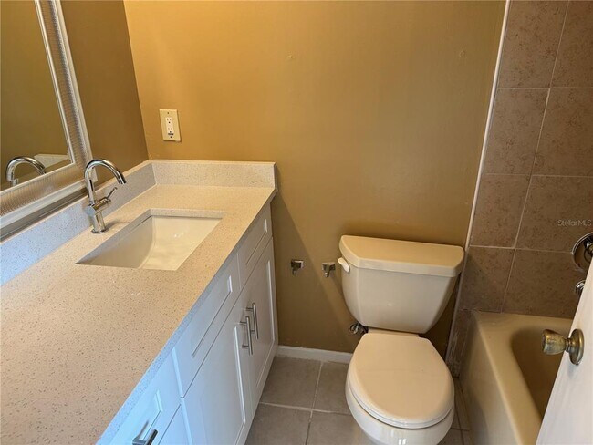 Building Photo - 3433 Laurel Dale Dr