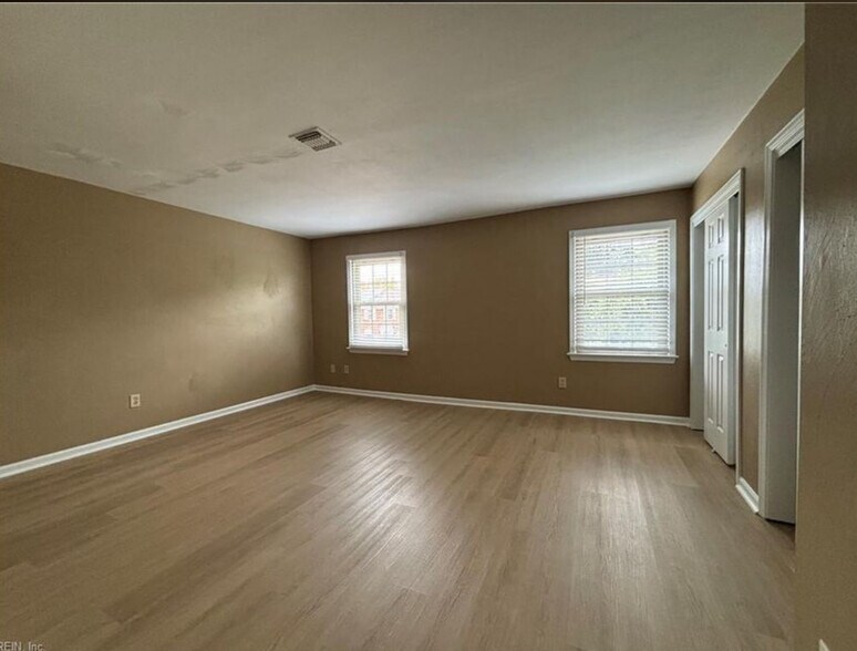 Building Photo - 1508 Brenland Cir